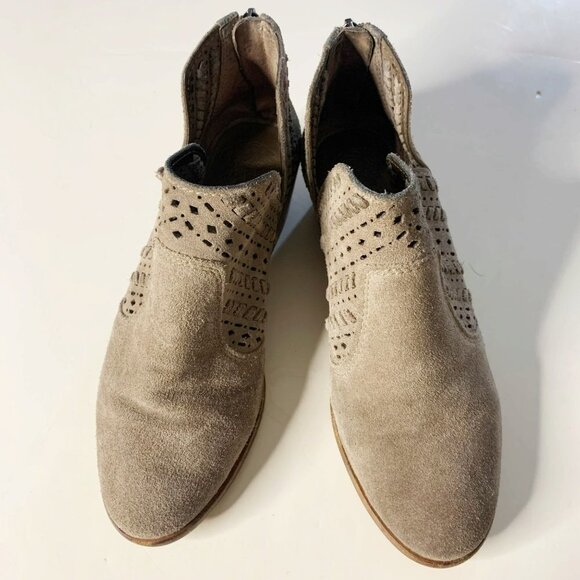 Vince Camuto Prasata Suede Leather Ankle Bootie - Picture 2 of 12